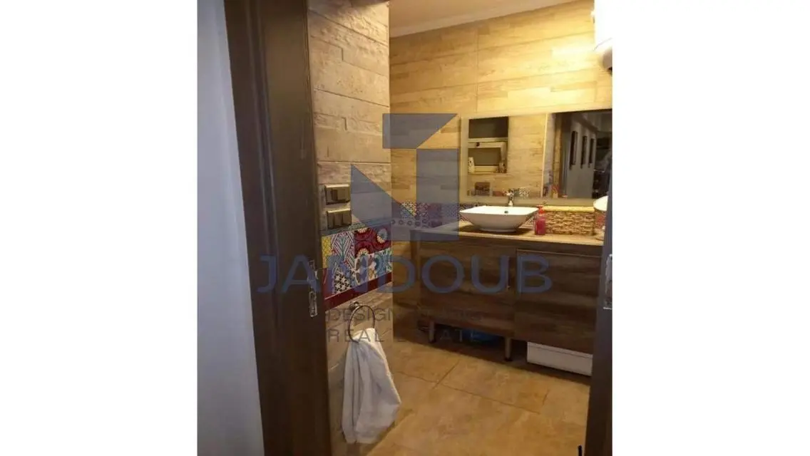 شقة فاخرة بمساحة 800 متر