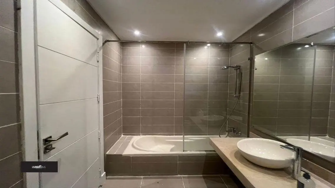 Luxurious Apartment in Prime Location Near Cinemas