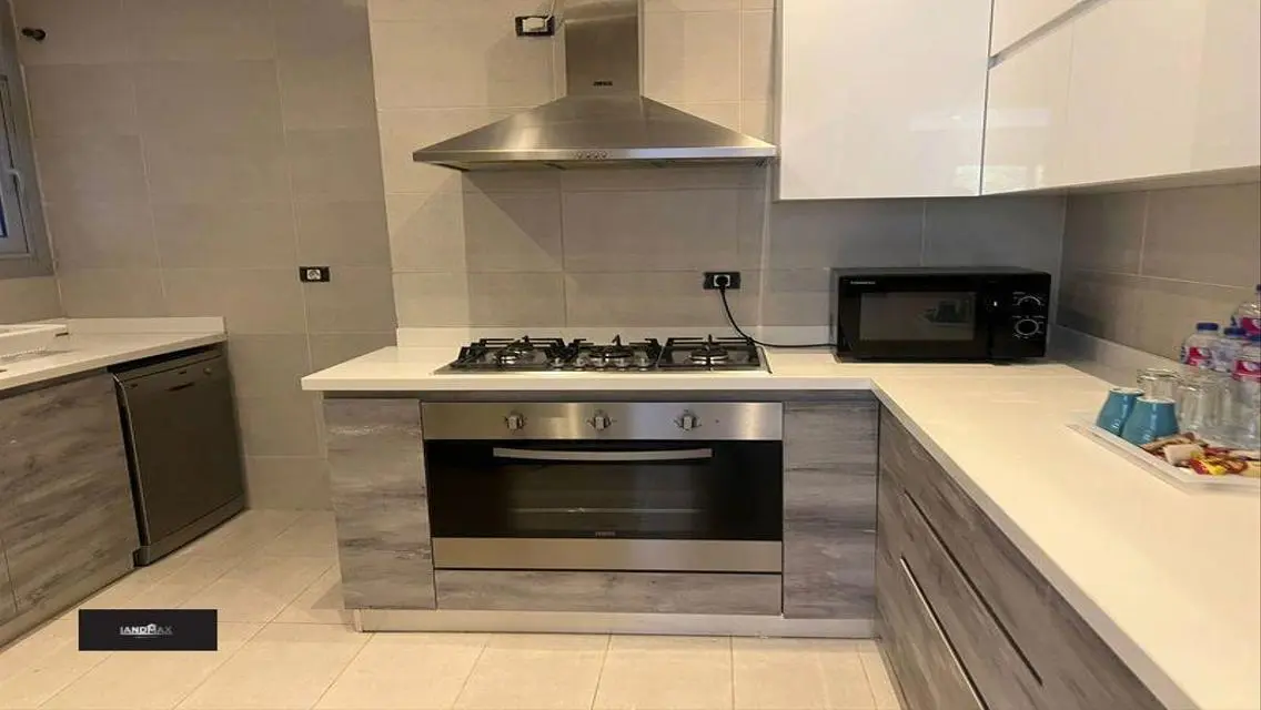 Luxurious Apartment in Prime Location Near Cinemas