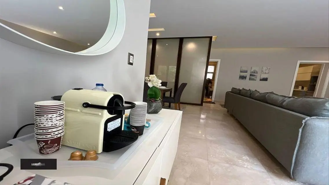 Luxurious Apartment in Prime Location Near Cinemas