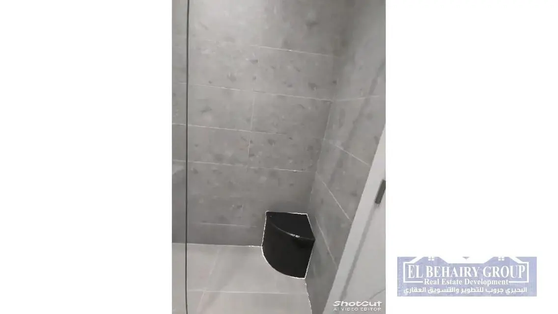 Luxury 2-Bedroom Apartment with Garden