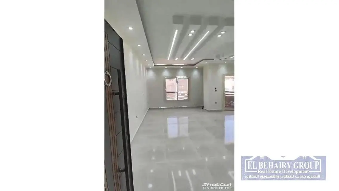 Luxury 2-Bedroom Apartment with Garden