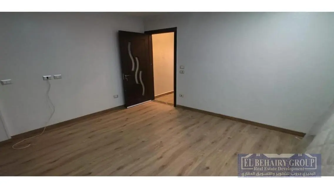 Luxury Apartment with Private Garden for Sale in B3