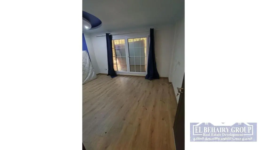 Luxury Apartment with Private Garden for Sale in B3