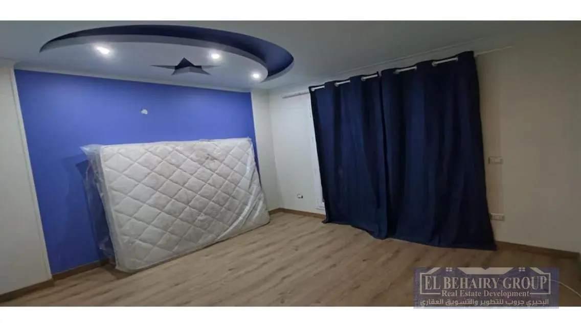 Luxury Apartment with Private Garden for Sale in B3