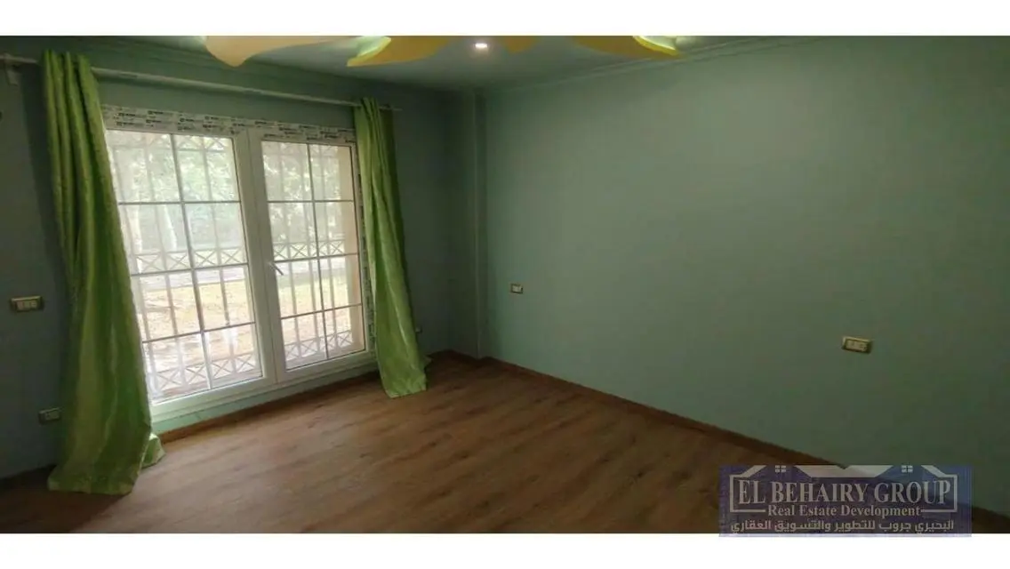 Luxury Apartment with Private Garden for Sale in B3