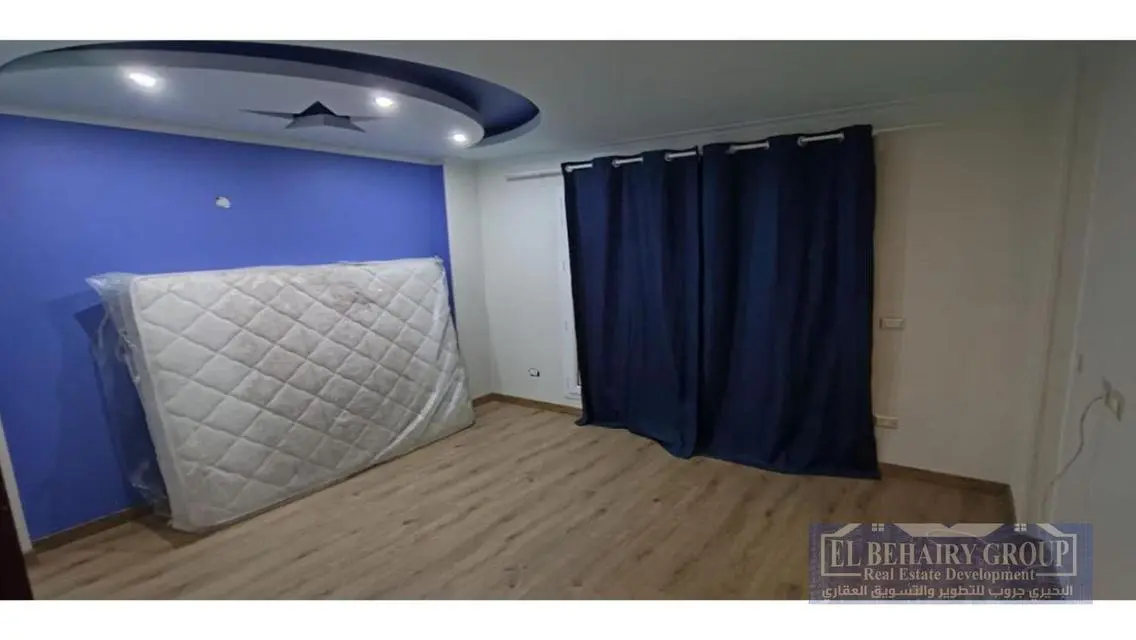 Luxury Apartment with Private Garden for Sale in B3