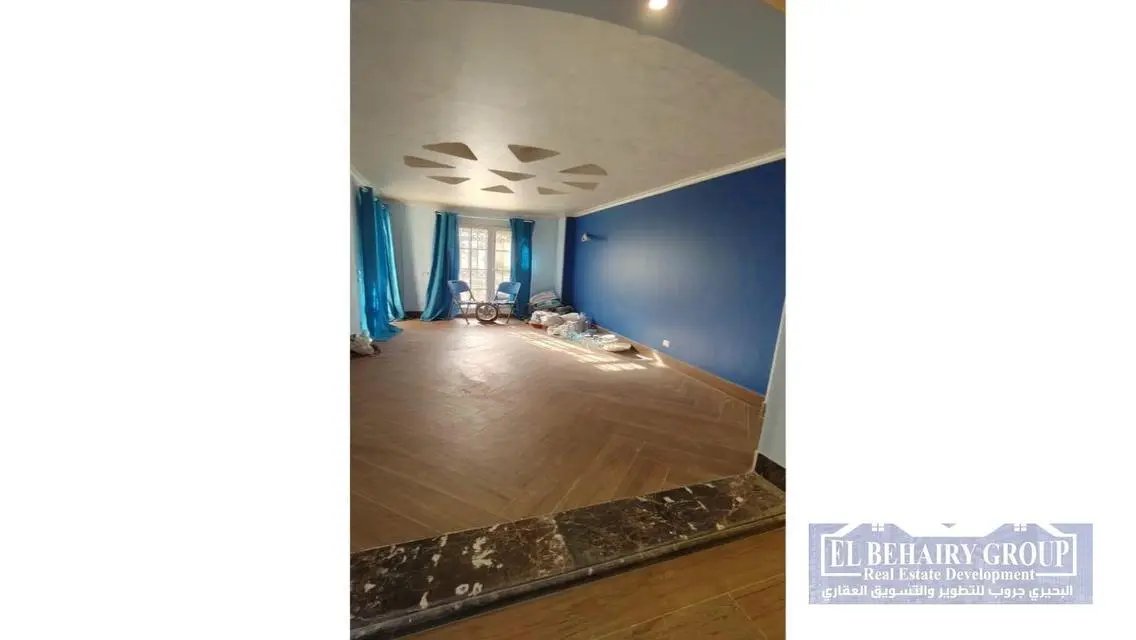Luxury Apartment with Private Garden for Sale in B3