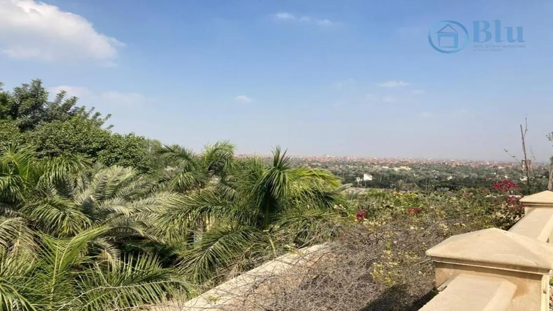فيلا فاخرة بمسبح خاص وحديقة خاصة