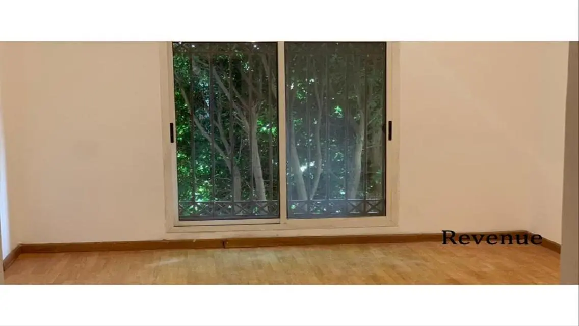 Luxurious Apartment with Private Garden in Prime Location