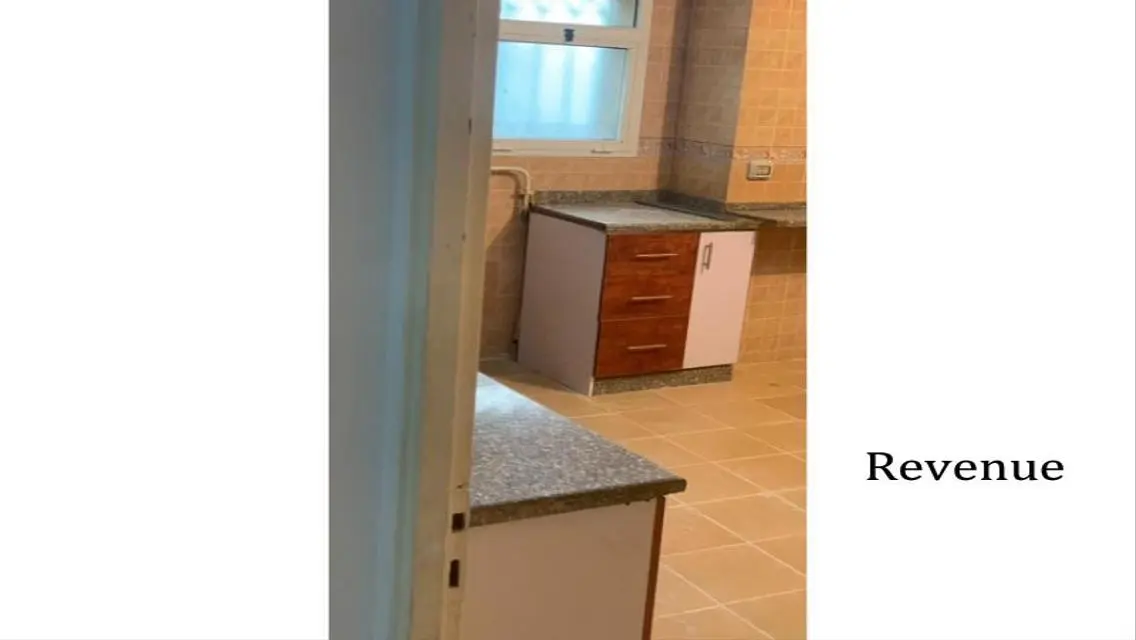 Luxurious Apartment with Private Garden in Prime Location