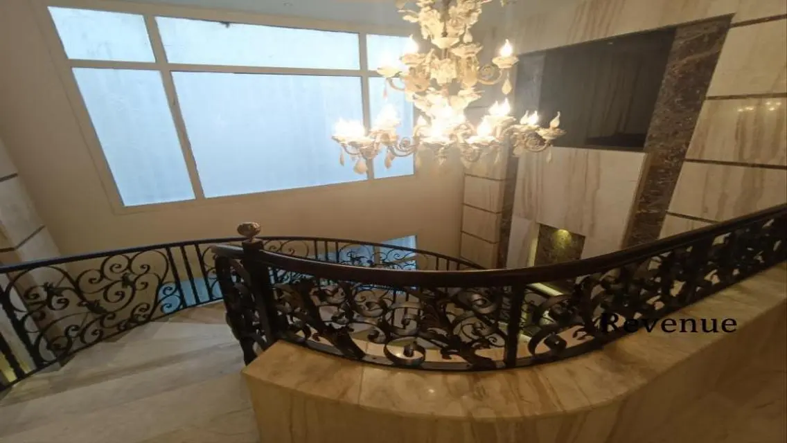 Luxury Villa for Sale on 600 Meters in a Premium Area