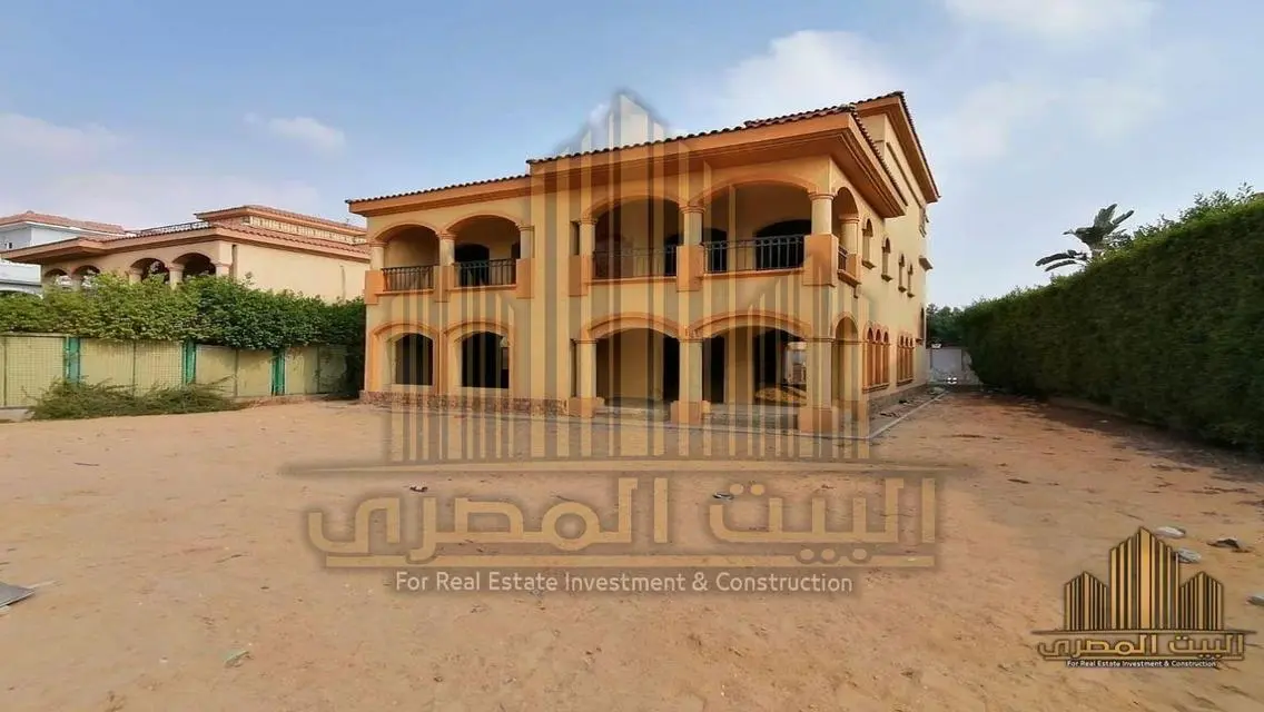 فيلا فاخرة للبيع بمحافظة ن