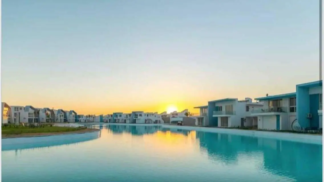 Luxury Apartment with Pool and Full Amenities