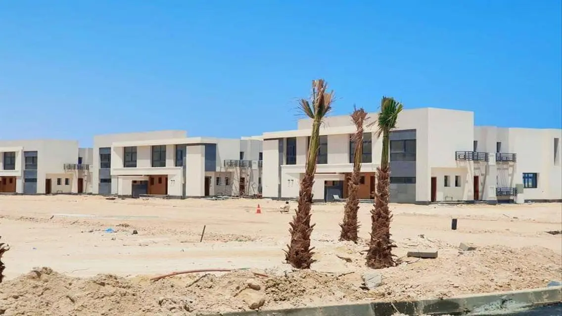 Luxury Apartment with Pool and Full Amenities