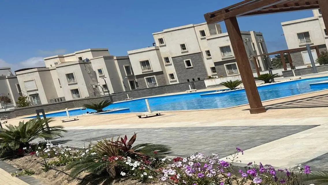 شقة فاخرة مكونة من 3 غرف نوم بسعر 9,500,000