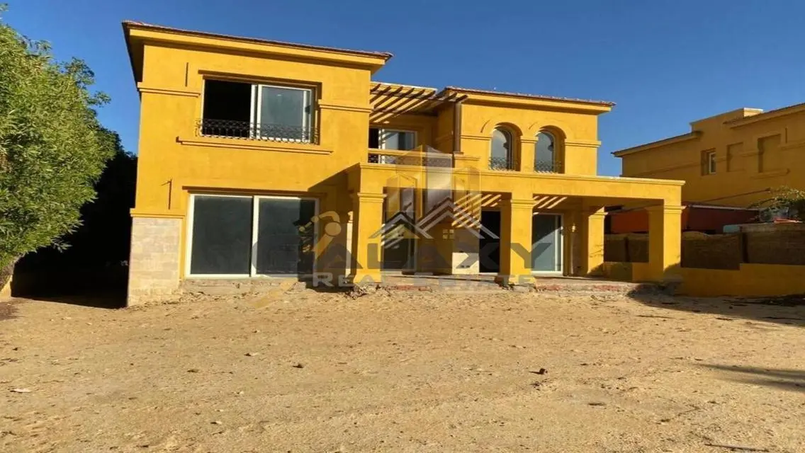 فيلا فاخرة للبيع في كمبوند جاردينيا سبرينغز - القاهرة الجديدة