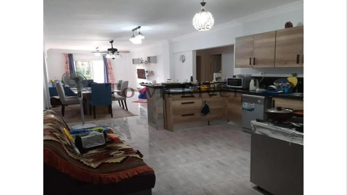 Stunning Apartment with Lakeview and Private Garden