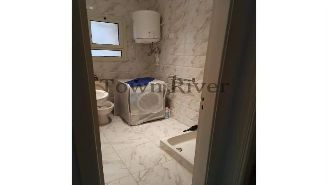 Stunning Apartment with Lakeview and Private Garden