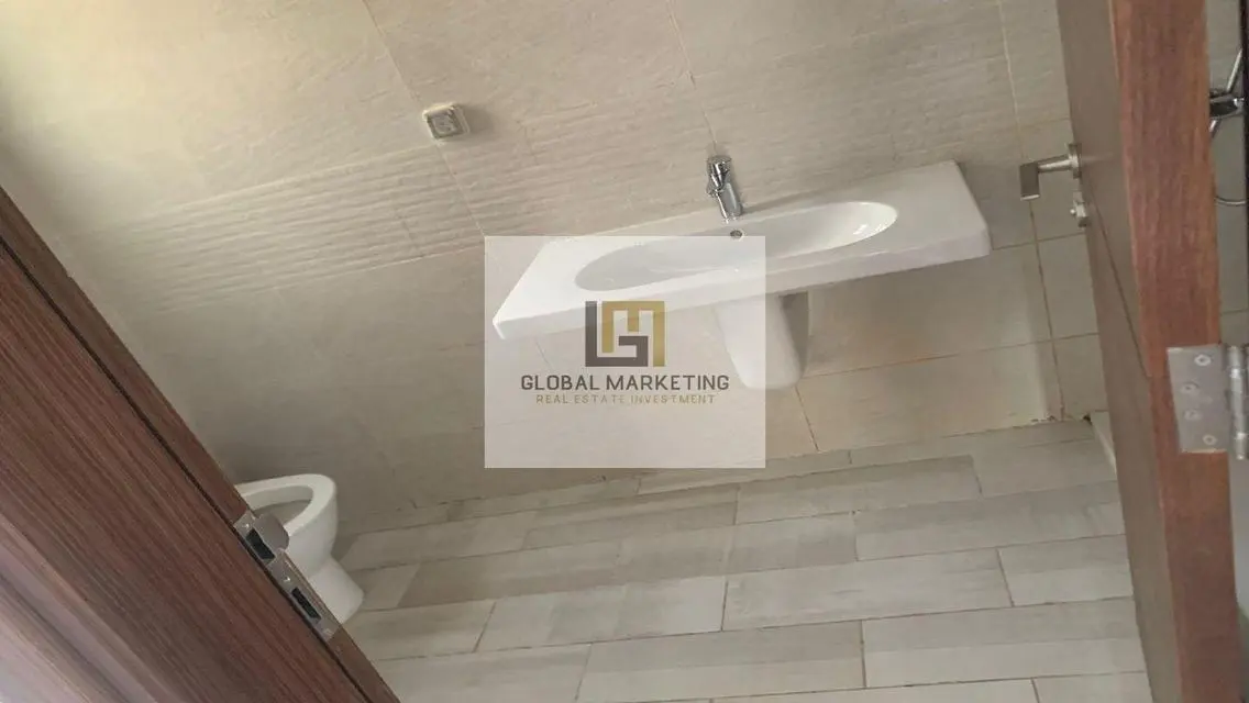 Modern Apartment with All Amenities