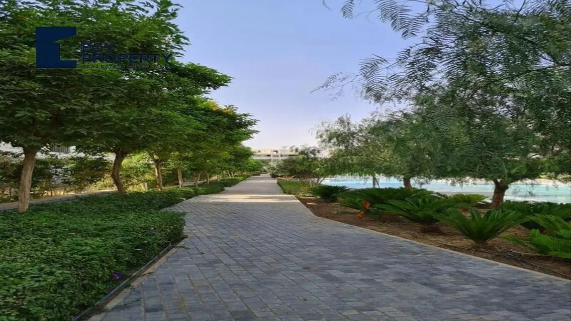 Luxury Apartment in Lake View Residence - New Cairo