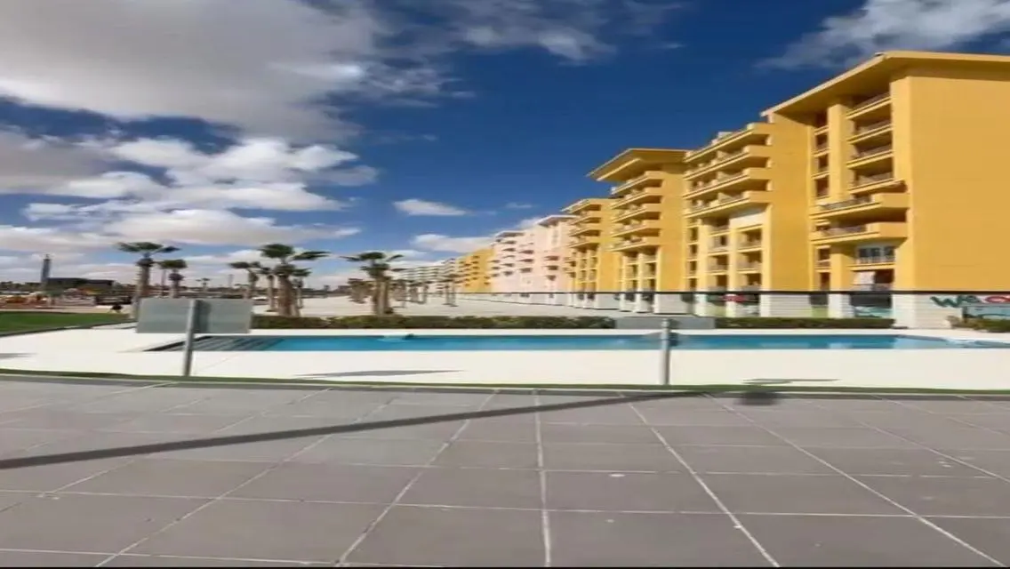 شقة فاخرة للبيع بمساحة 240 متر