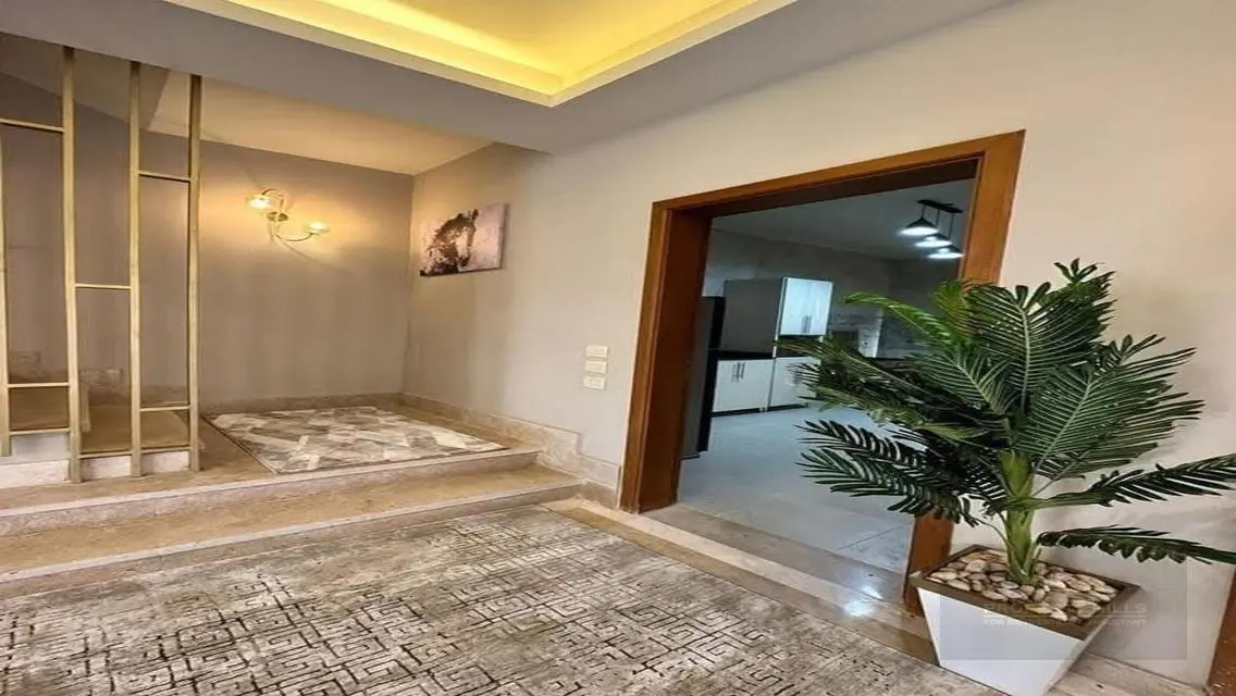 فيلا فاخرة بمساحة واسعة بإطلالة مميزة