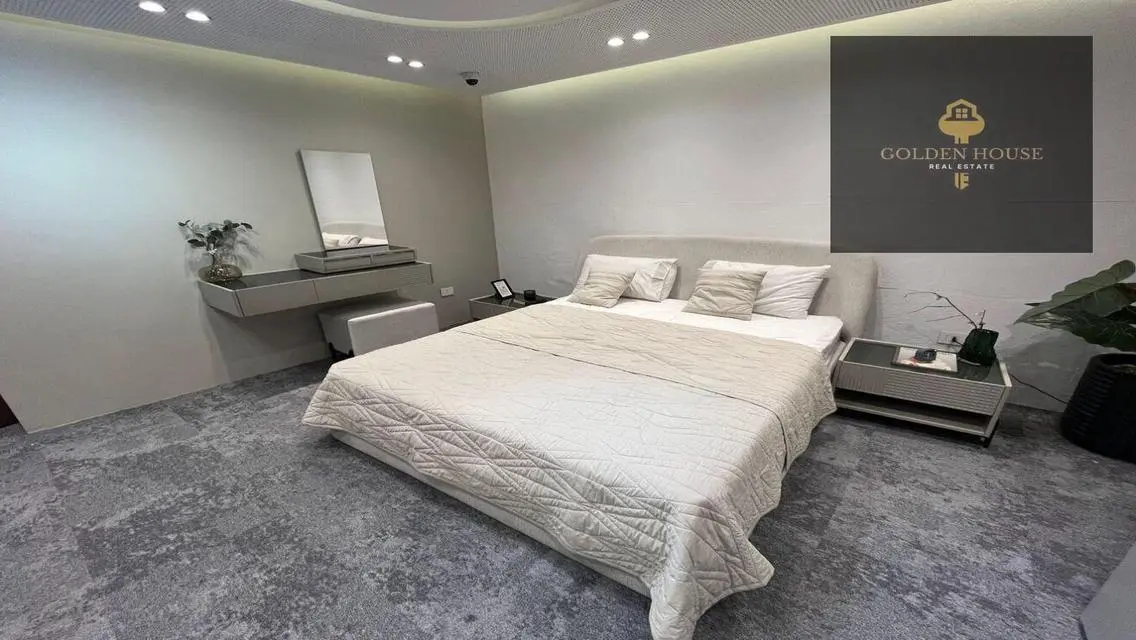 Stunning Lake View Apartment for Sale
