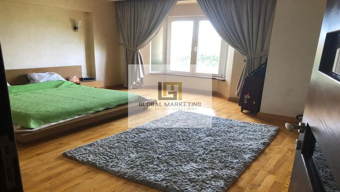 Luxury Villa for Sale with Lake View