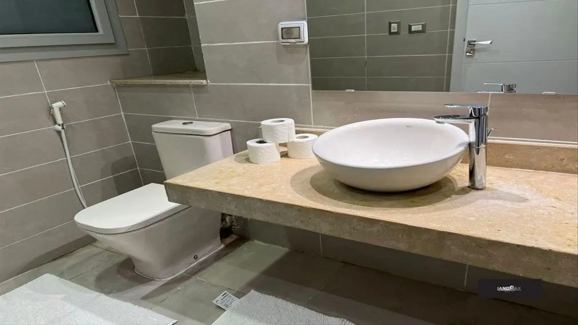 Luxury Apartment with Two Bedrooms in Prime Location Near Cinema