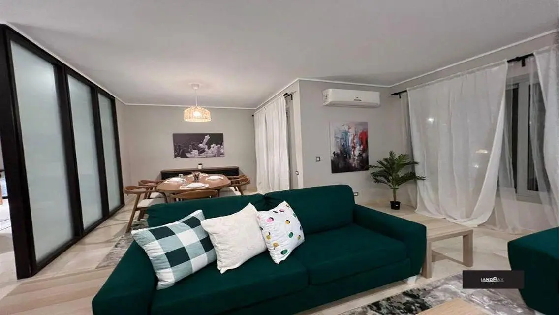 Luxury Apartment with Two Bedrooms in Prime Location Near Cinema