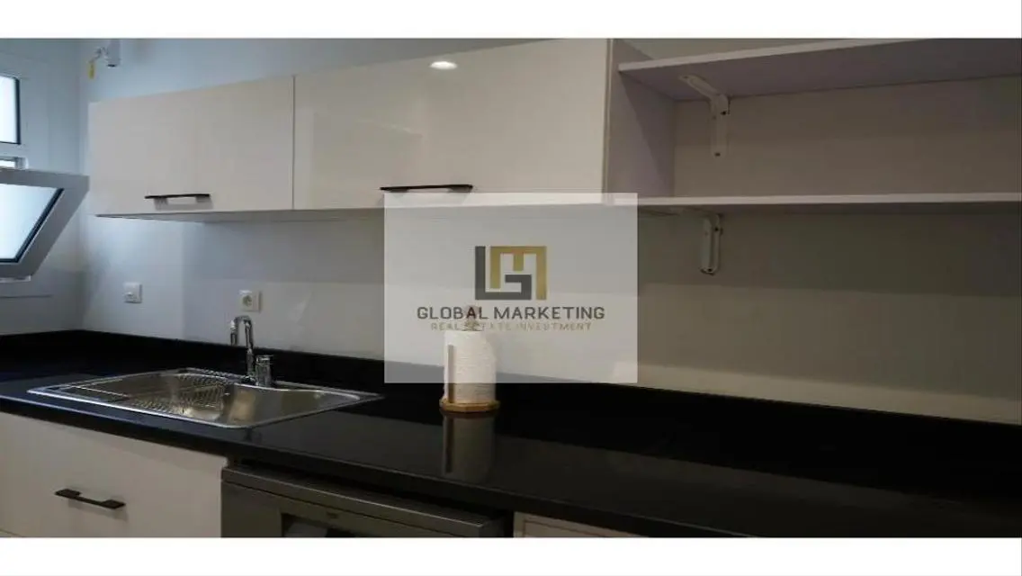 Luxurious Apartment with Modern Design in the City Center