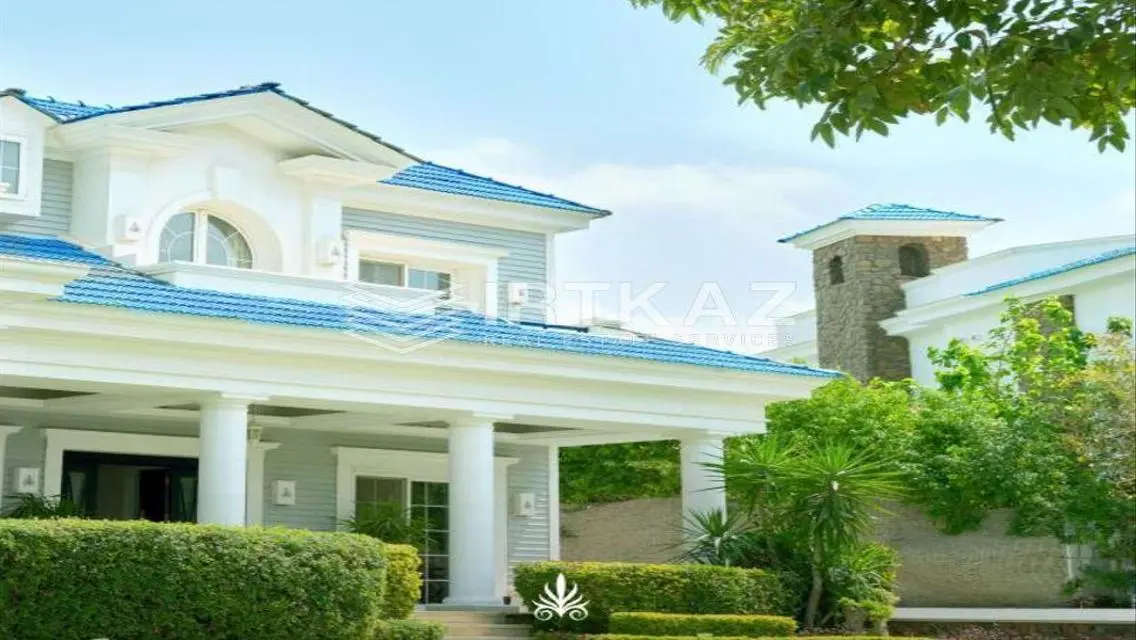 Luxury Apartment of 140 sqm in a Prime Location