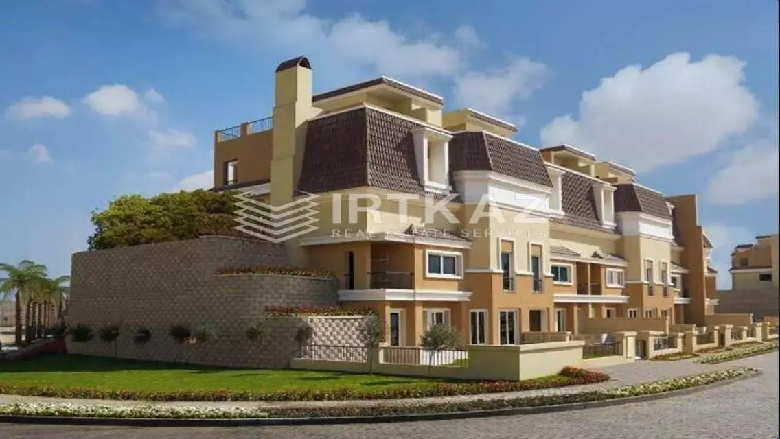 Luxury Apartment with Balcony and Shared Pool