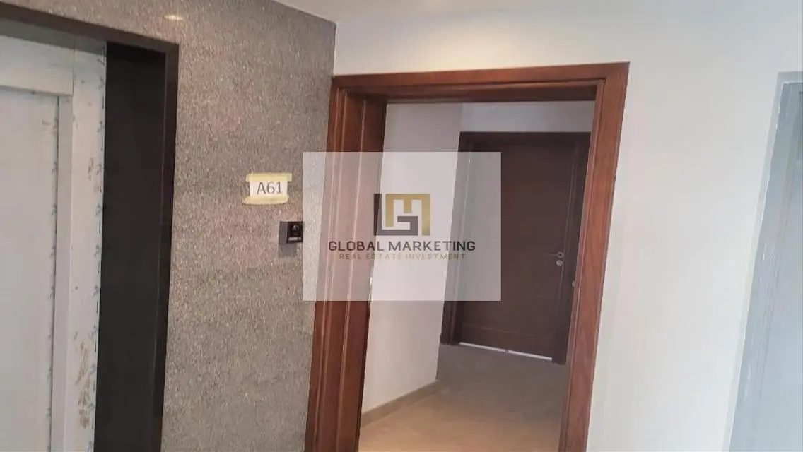 Luxury Apartment Spanning 263 Sq M in the Heart of the City