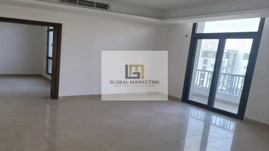 Luxury Apartment Spanning 263 Sq M in the Heart of the City