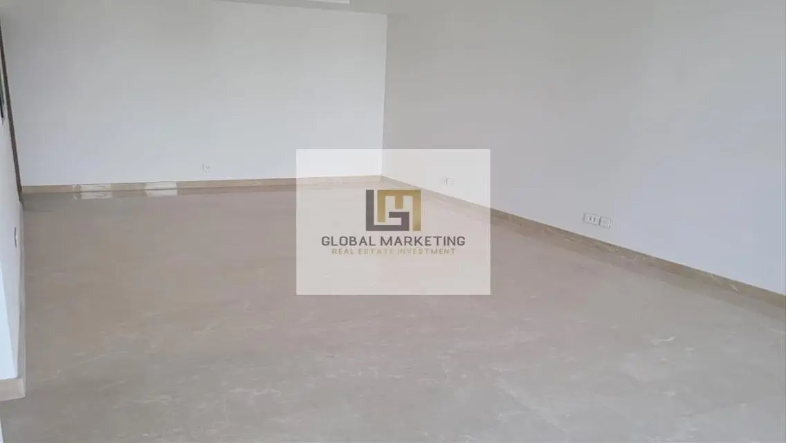 Luxury Apartment Spanning 263 Sq M in the Heart of the City