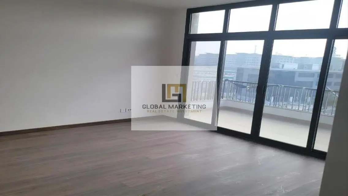 Luxury Apartment Spanning 263 Sq M in the Heart of the City