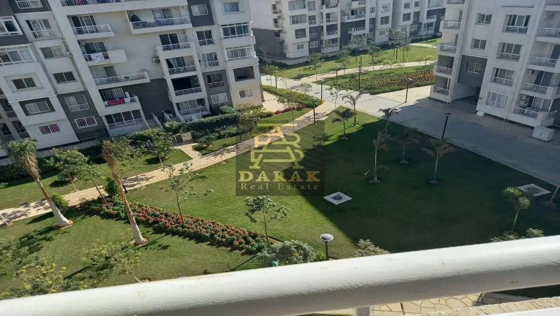 Luxurious Apartment in East Business Hub - Madinaty