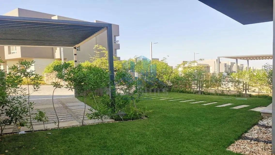 Luxurious Home for Sale with Private Pool and Garden