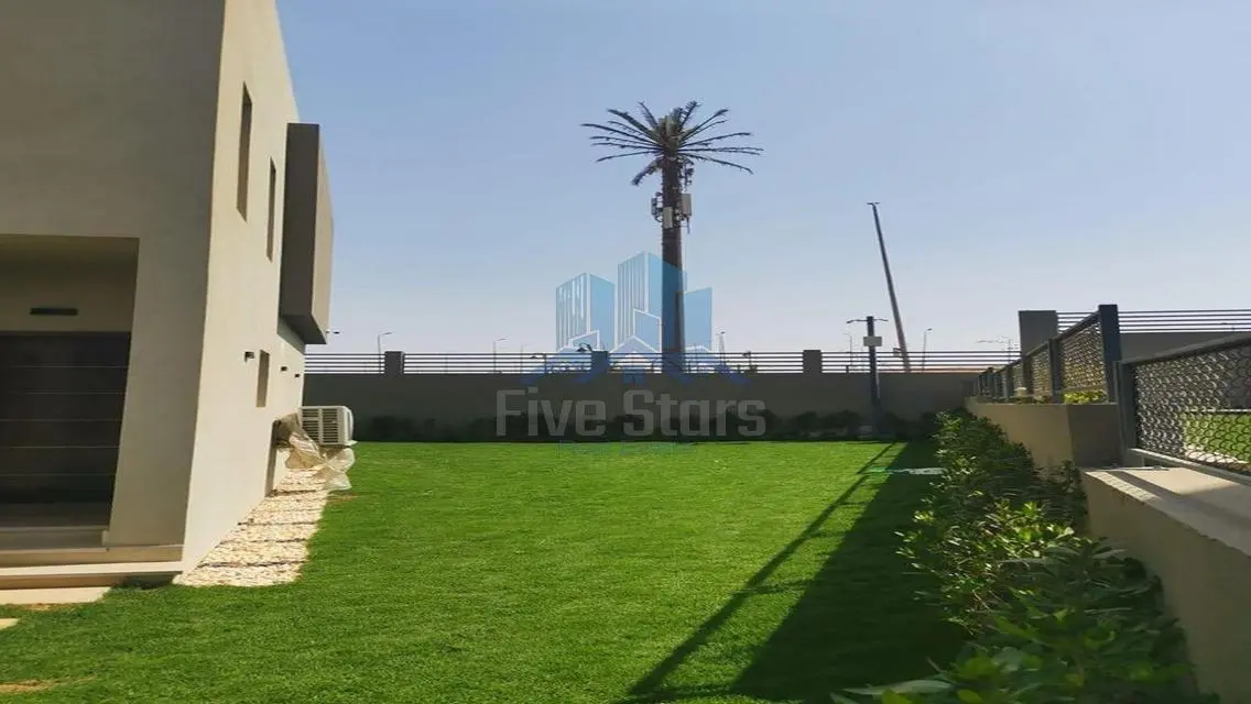 Luxurious Home for Sale with Private Pool and Garden