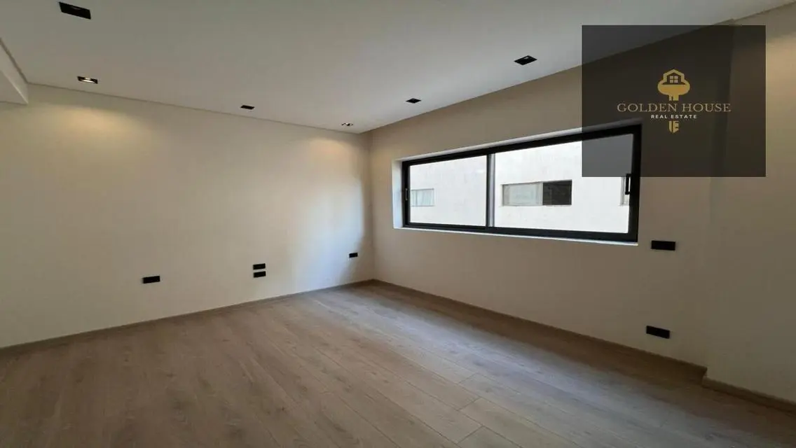 Lake View Apartment for Sale