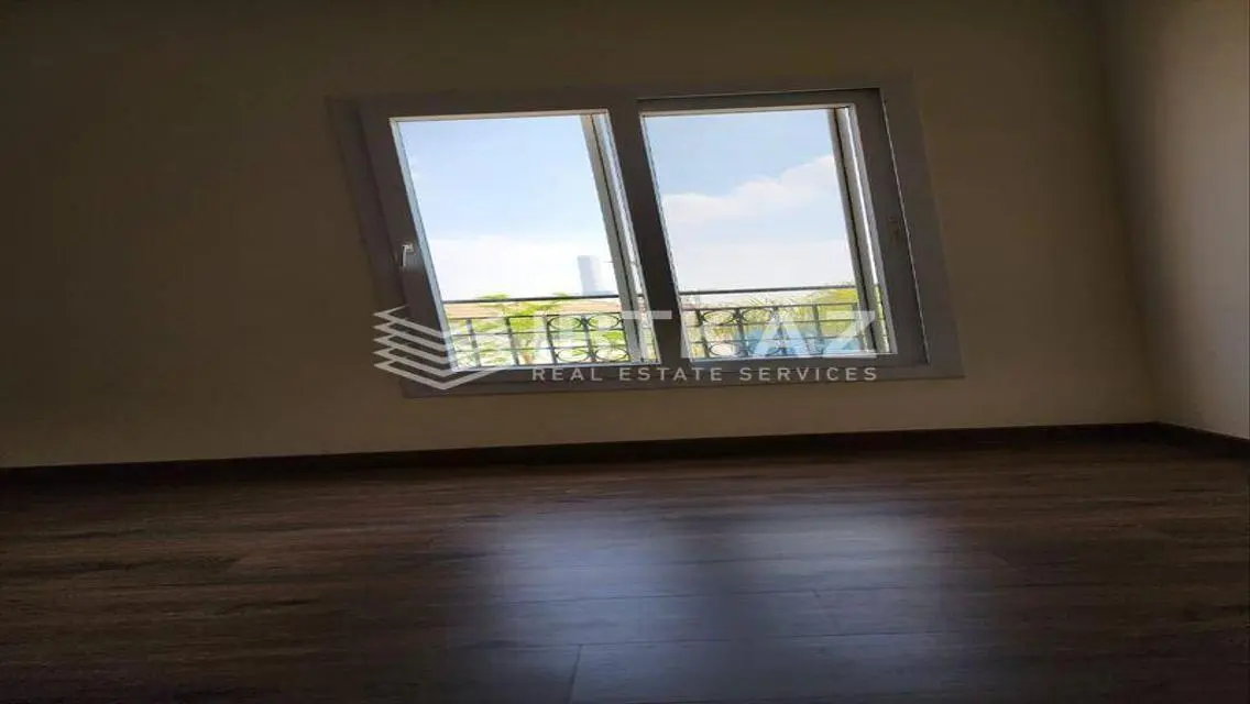 Luxury Villa with 5 Bedrooms in the Heart of the City