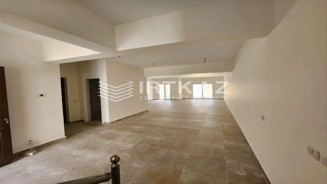 Luxury Villa with 5 Bedrooms in the Heart of the City