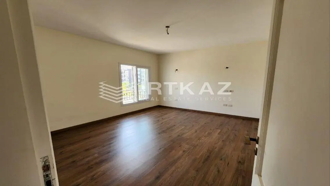 Luxury Villa with 5 Bedrooms in the Heart of the City
