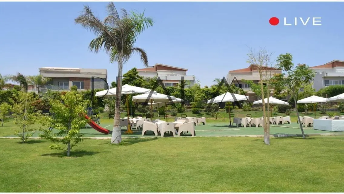 Luxury Villa with Private Pool and Garden in V-Levels