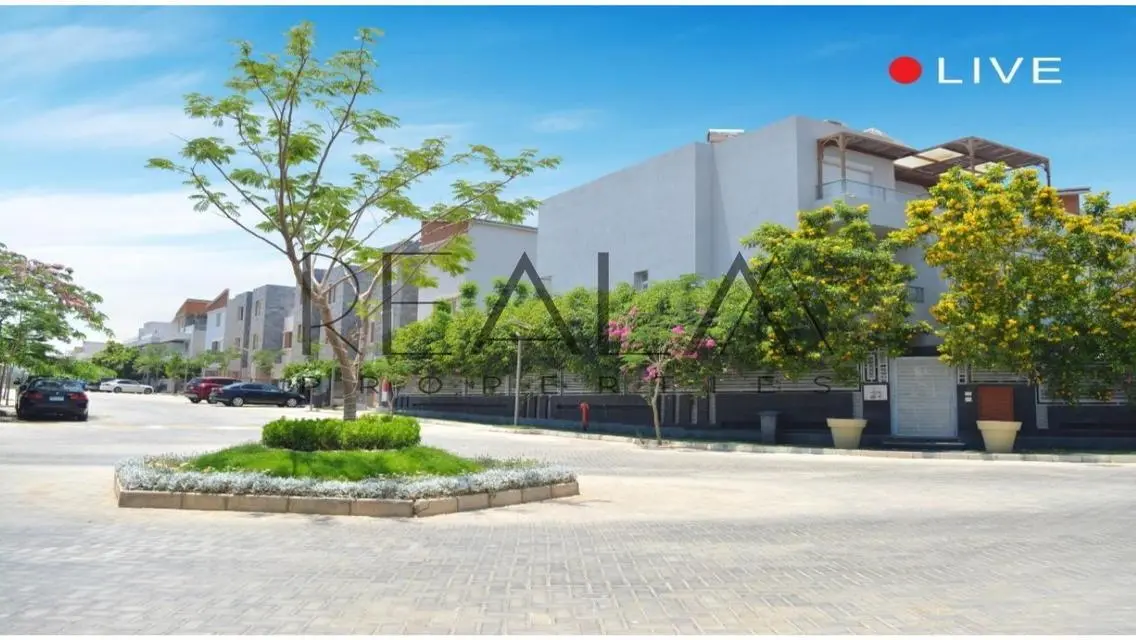 Luxury Villa with Private Pool and Garden in V-Levels