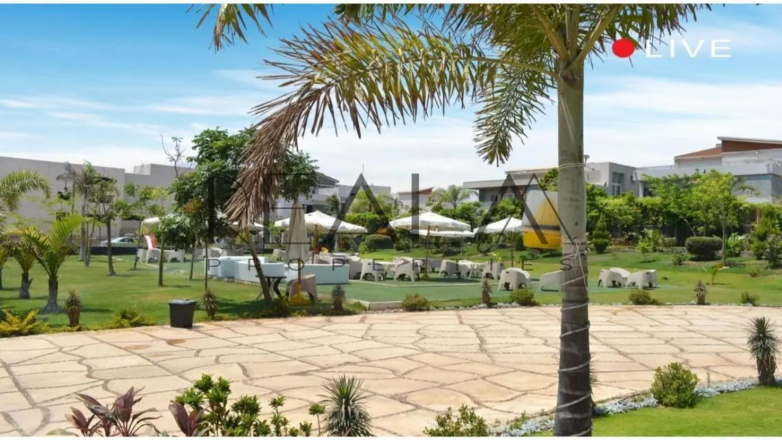 Luxury Villa with Private Pool and Garden in V-Levels