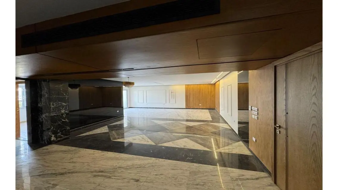 Luxury Apartment with Multiple Rooms and Stunning Views