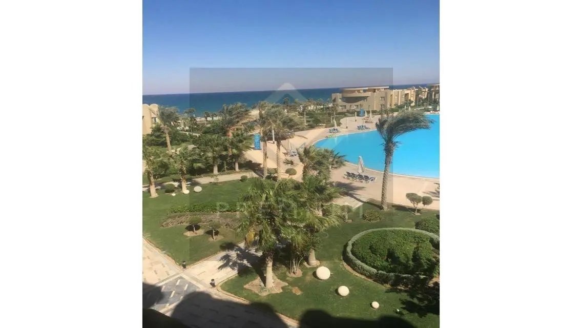 شقة فاخرة مع إطلالة على البحيرات للبيع